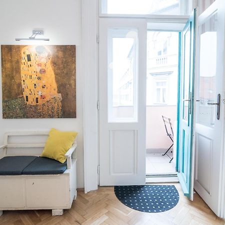 Newsunny Apartment At The Budacastle Budapest Bagian luar foto